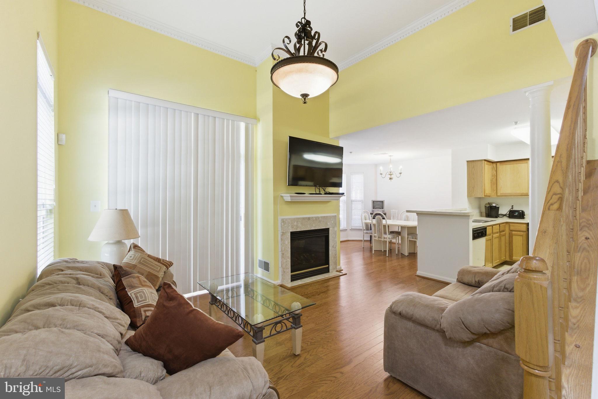 WOODVIEW VILLAGE WEST - Residential