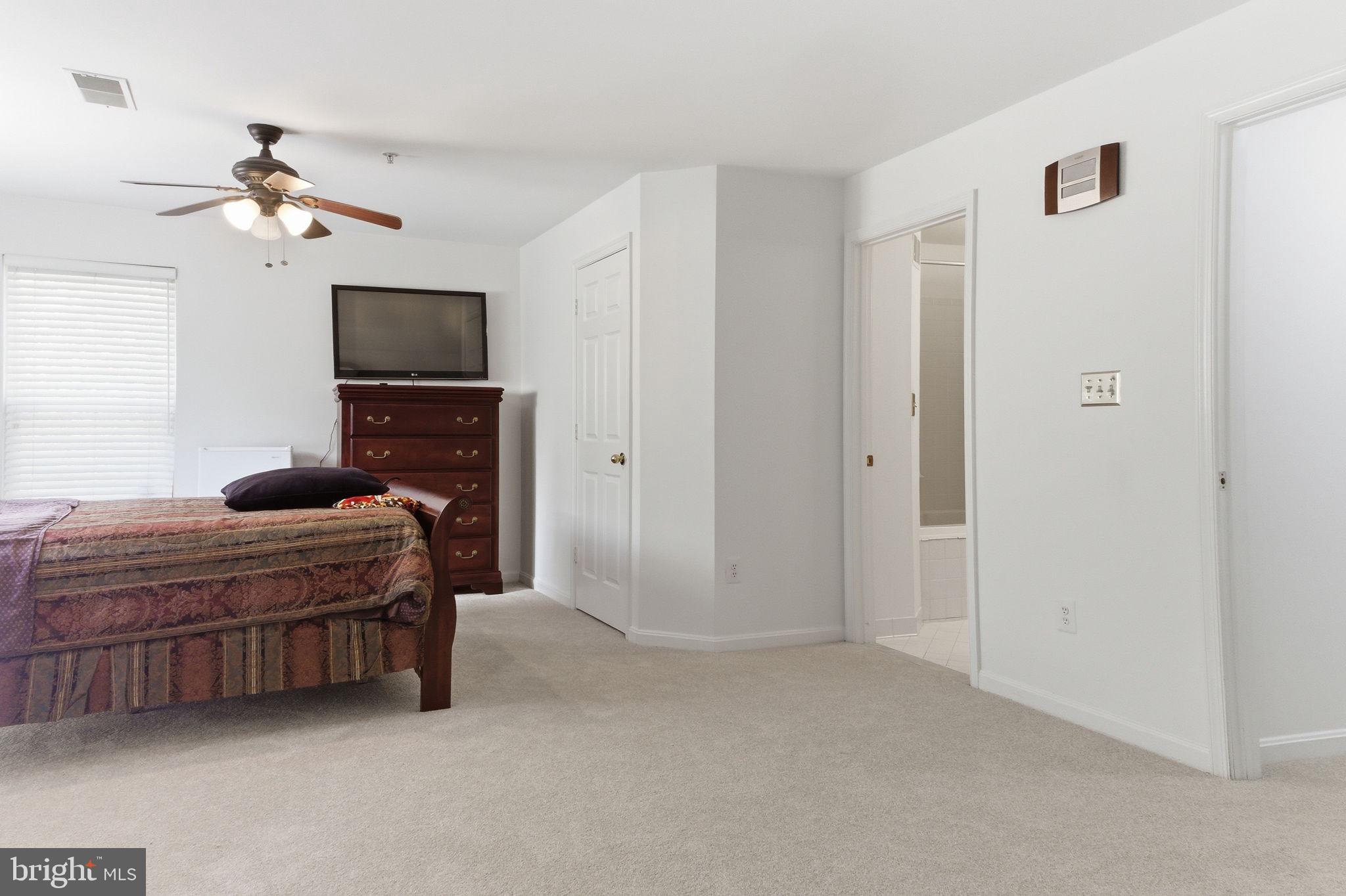 WOODVIEW VILLAGE WEST - Residential