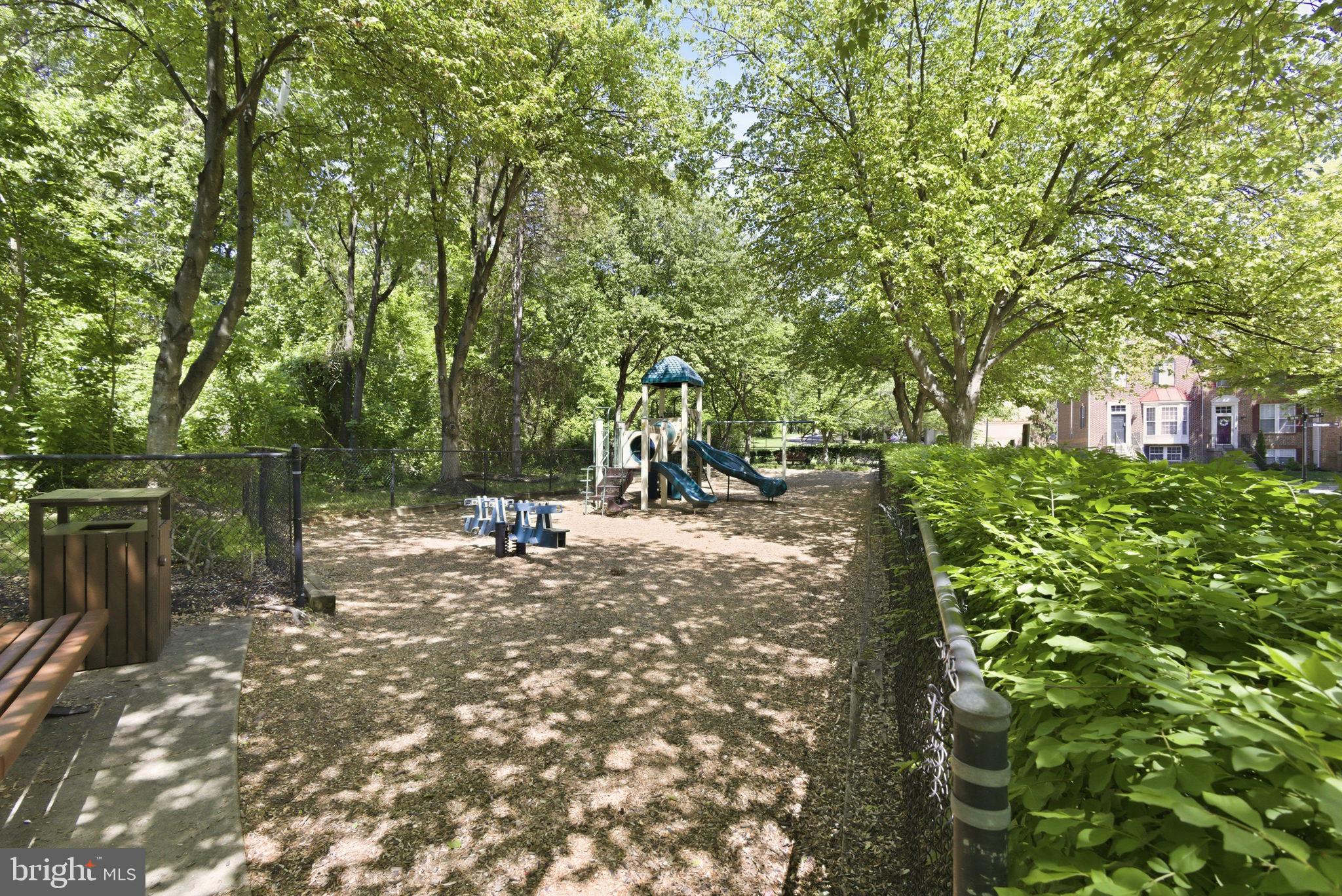 WOODVIEW VILLAGE WEST - Residential