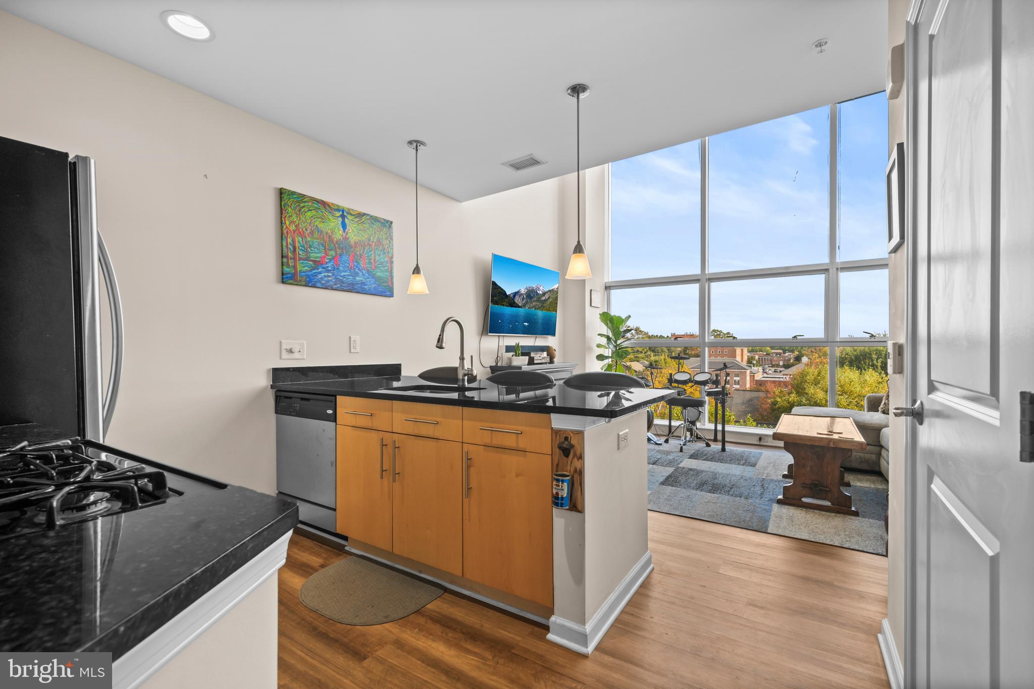 SPECTRUM CONDO - Residential