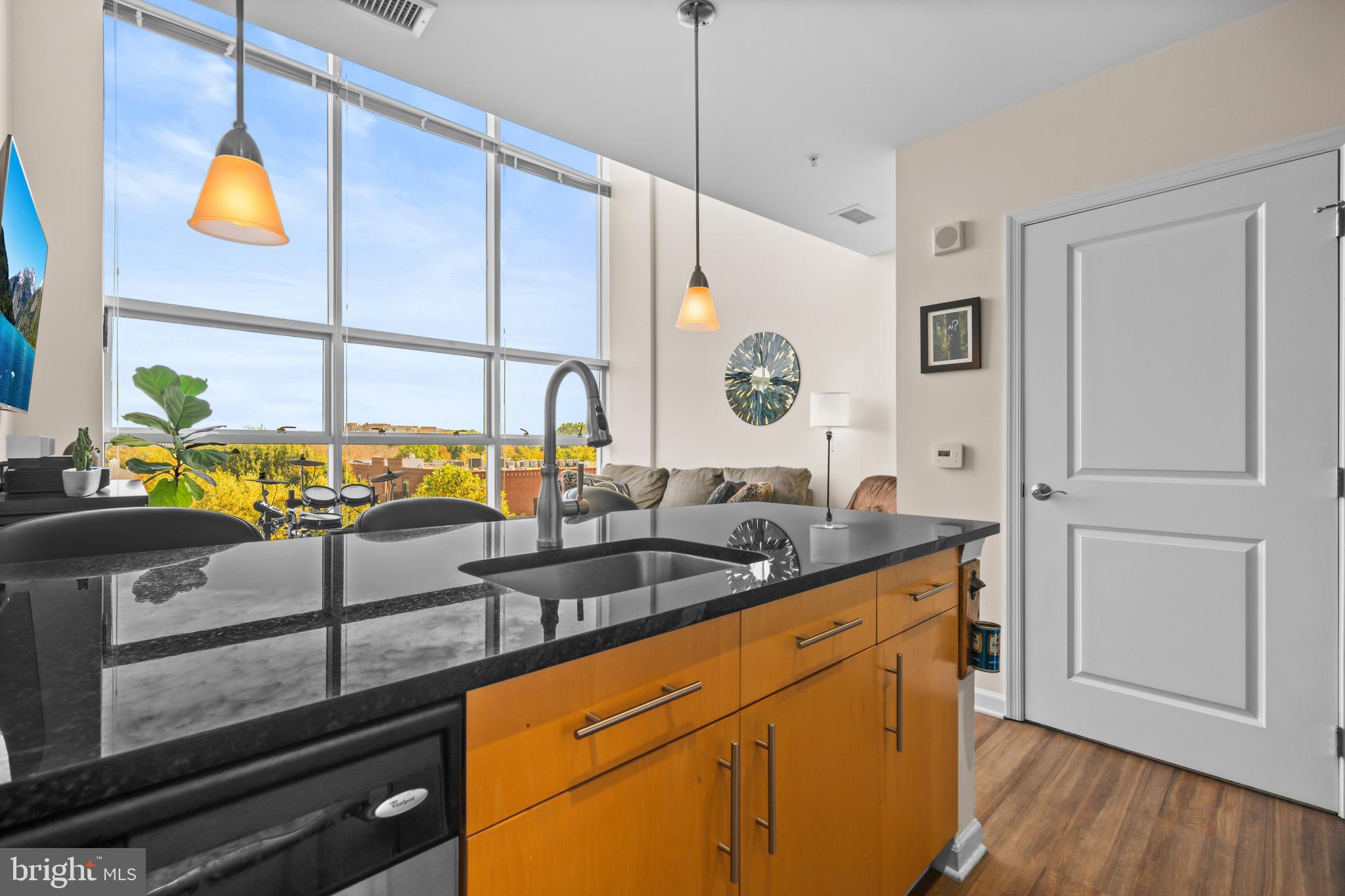 SPECTRUM CONDO - Residential