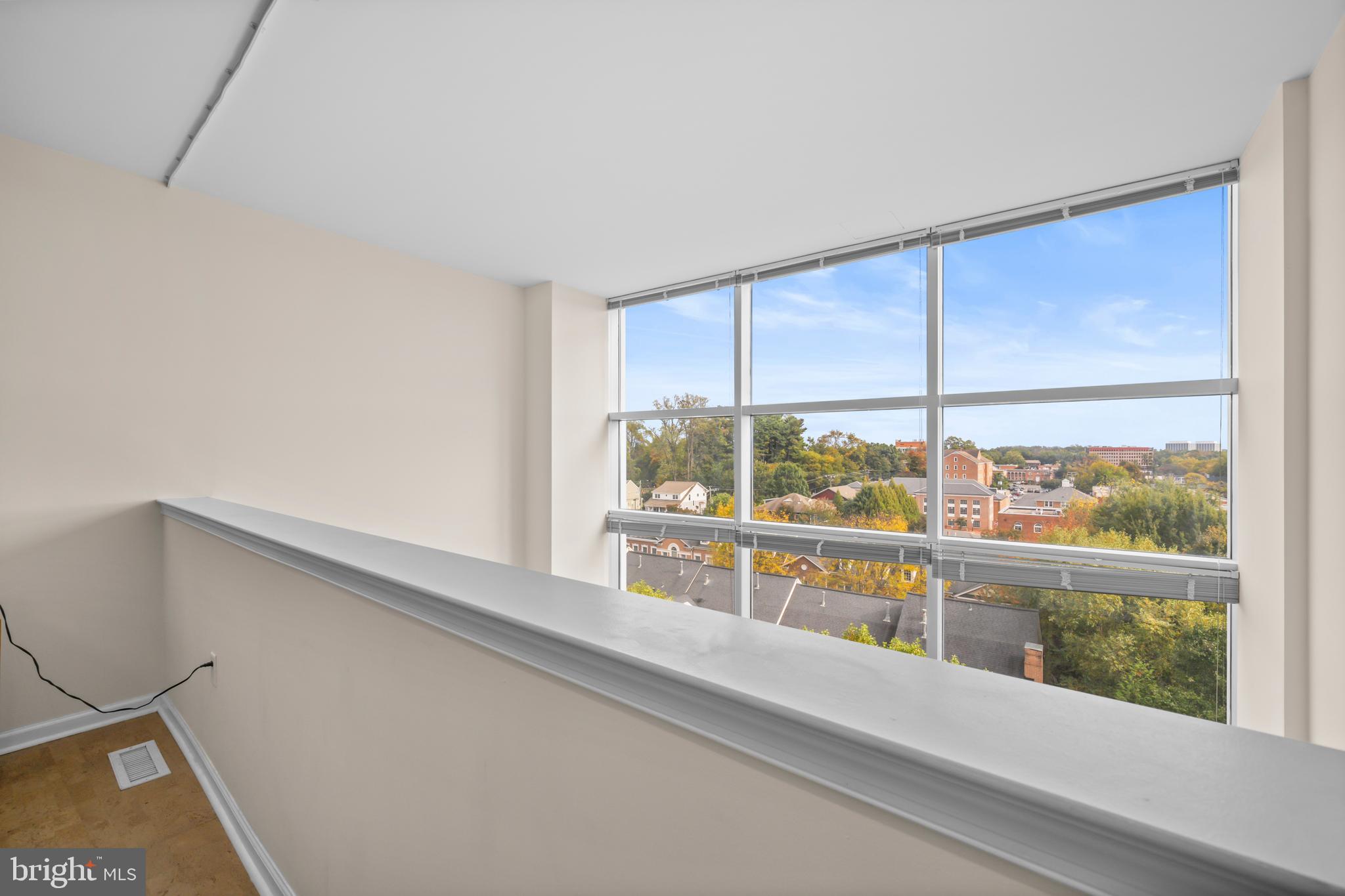 SPECTRUM CONDO - Residential