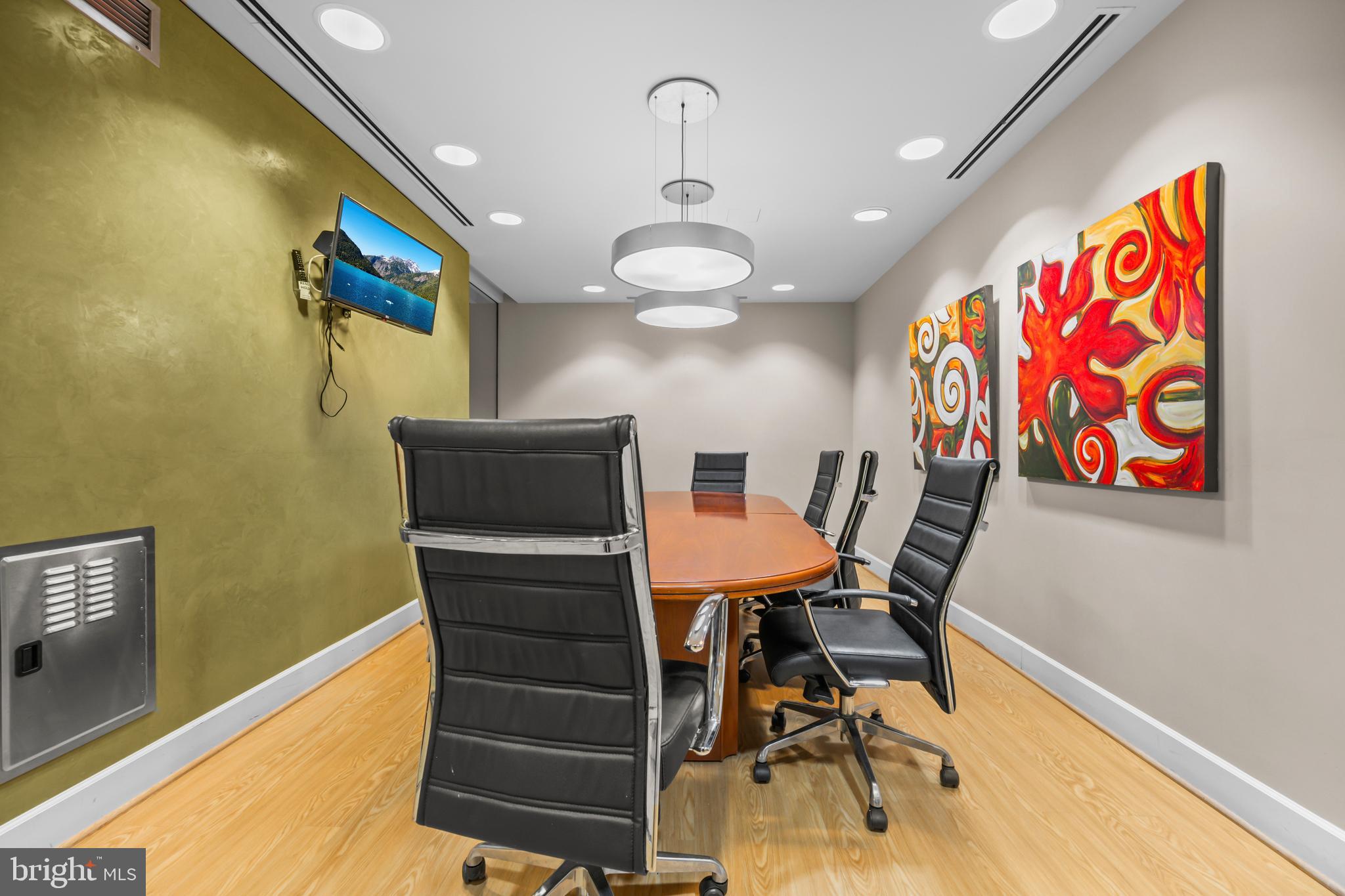 SPECTRUM CONDO - Residential