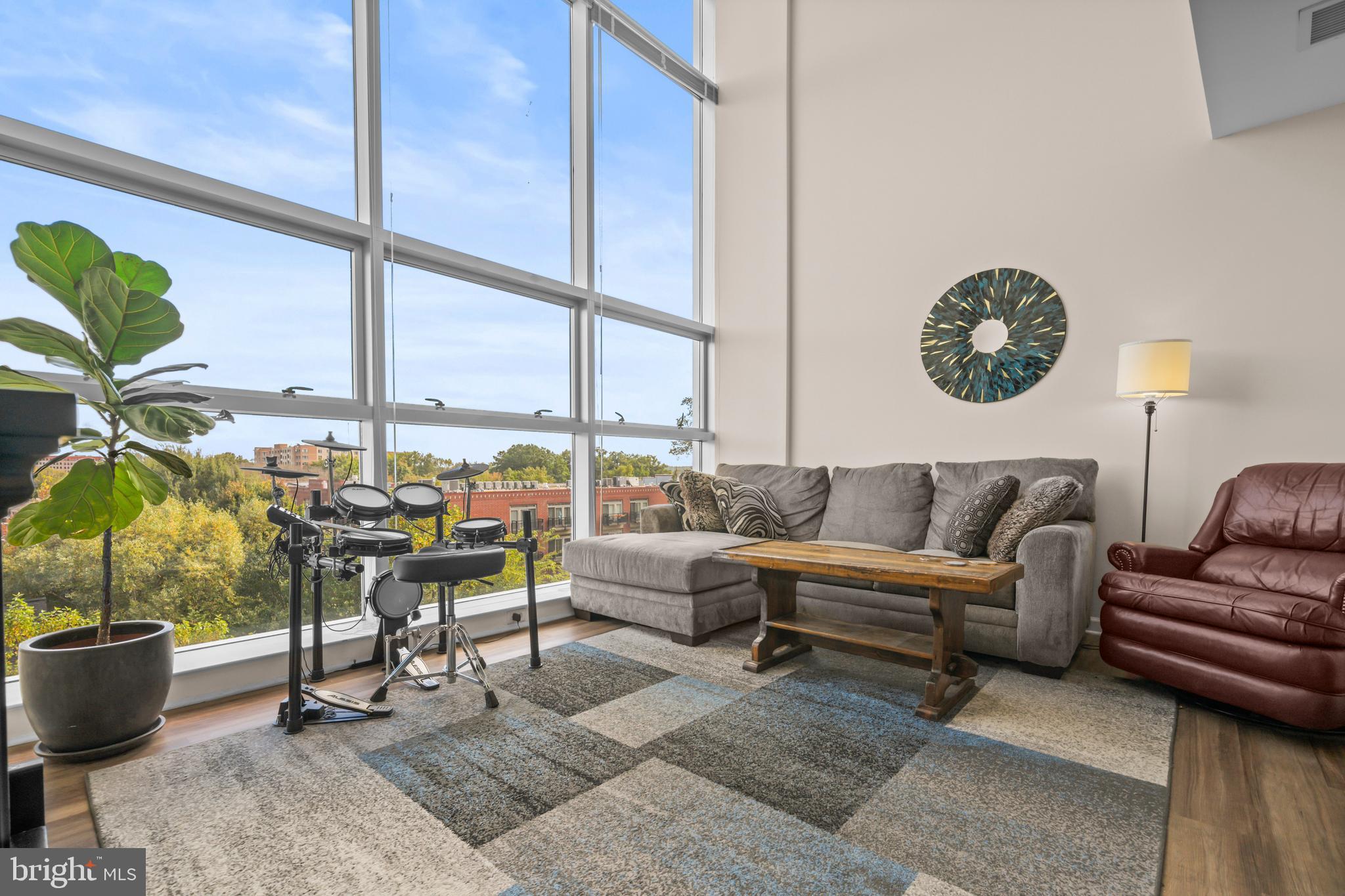 SPECTRUM CONDO - Residential