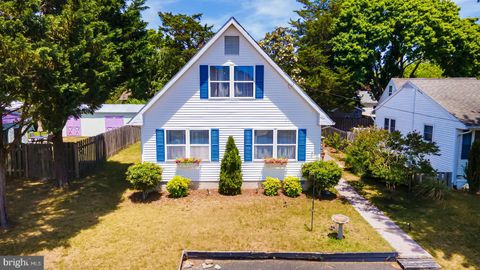 Homes For Sale - 37417 4th Street<br/> REHOBOTH BEACH, DE 19971