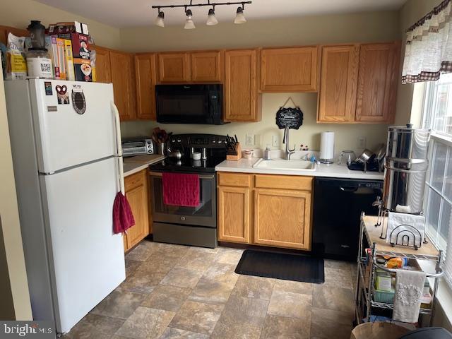 1228 PIN OAK DRIVE