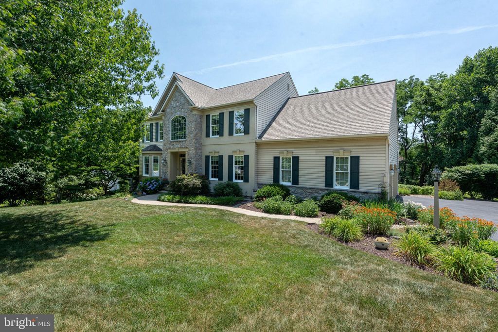 Photo of 1115 Persimmon Drive, LANCASTER, PA 17601 (MLS # PALA2090884)
