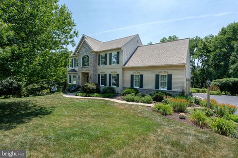 Homes For Sale - 1115 Persimmon Drive<br/> LANCASTER, PA 17601