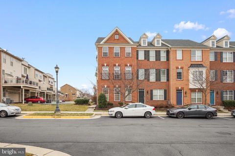 22550 OCEAN CLIFF SQUARE ASHBURN VA 20148