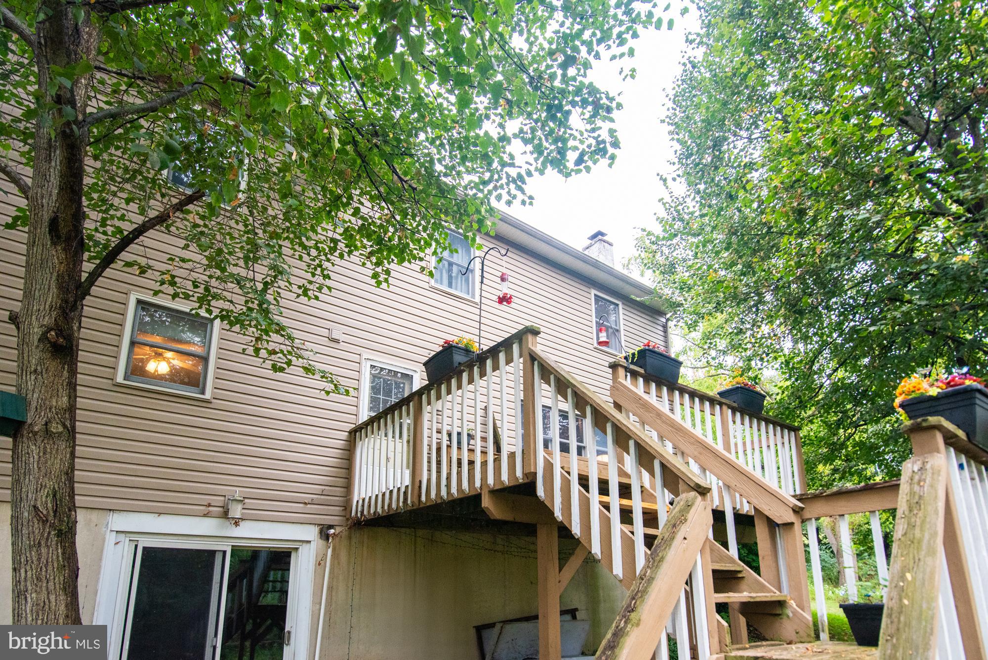 1107 JARVIS LANE