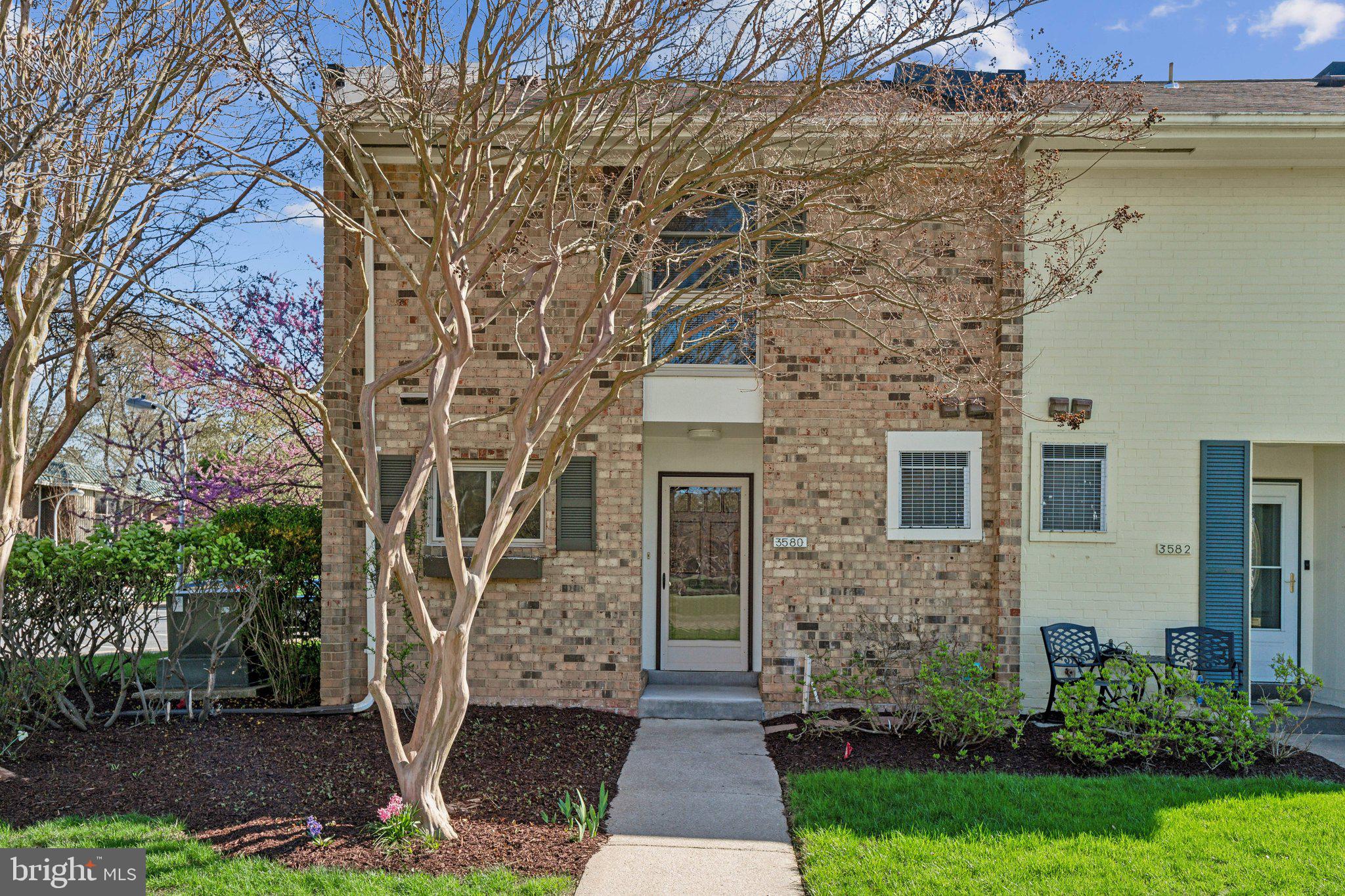 LEISURE WORLD - Residential