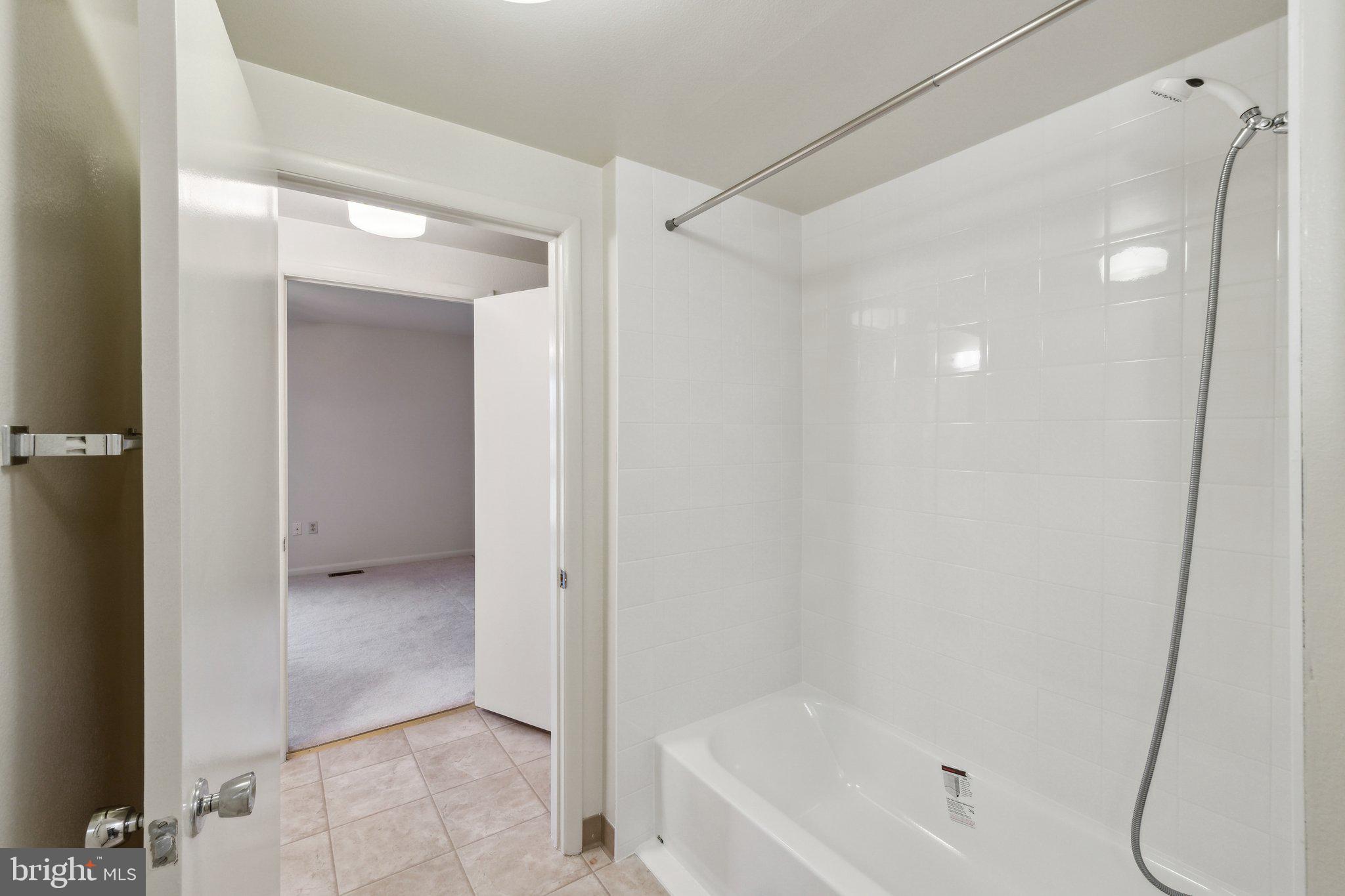 LEISURE WORLD - Residential