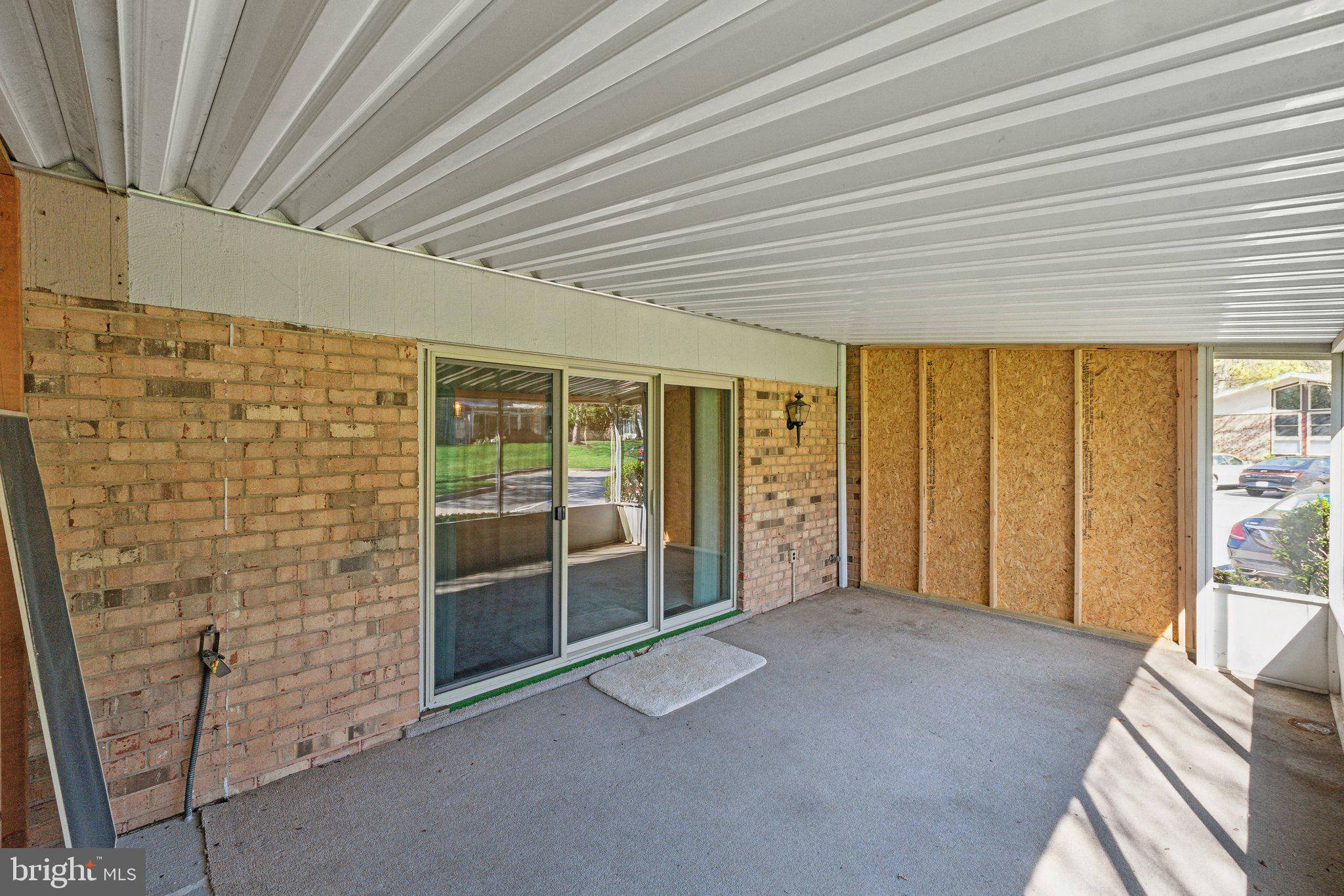 LEISURE WORLD - Residential