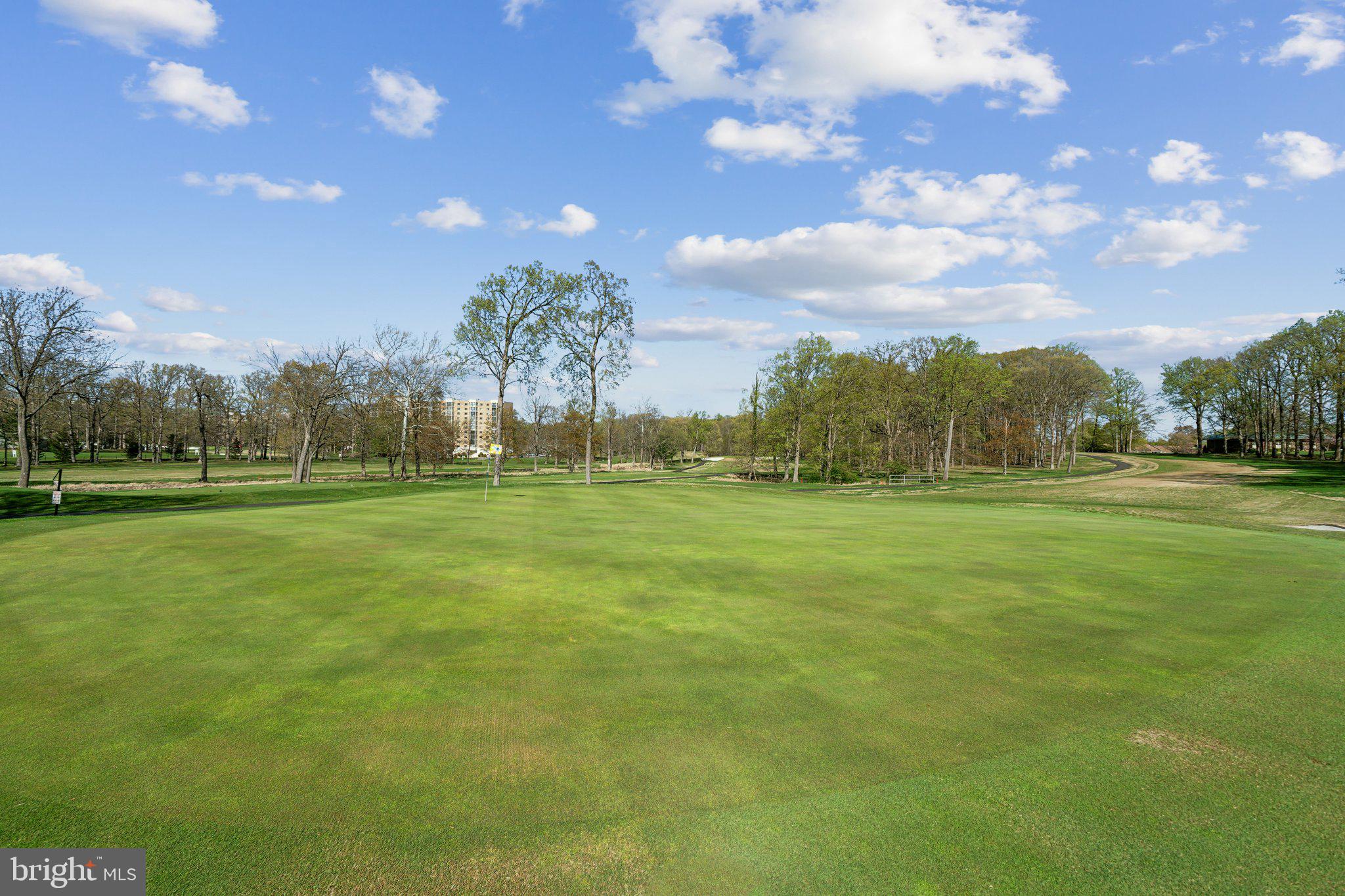 LEISURE WORLD - Residential