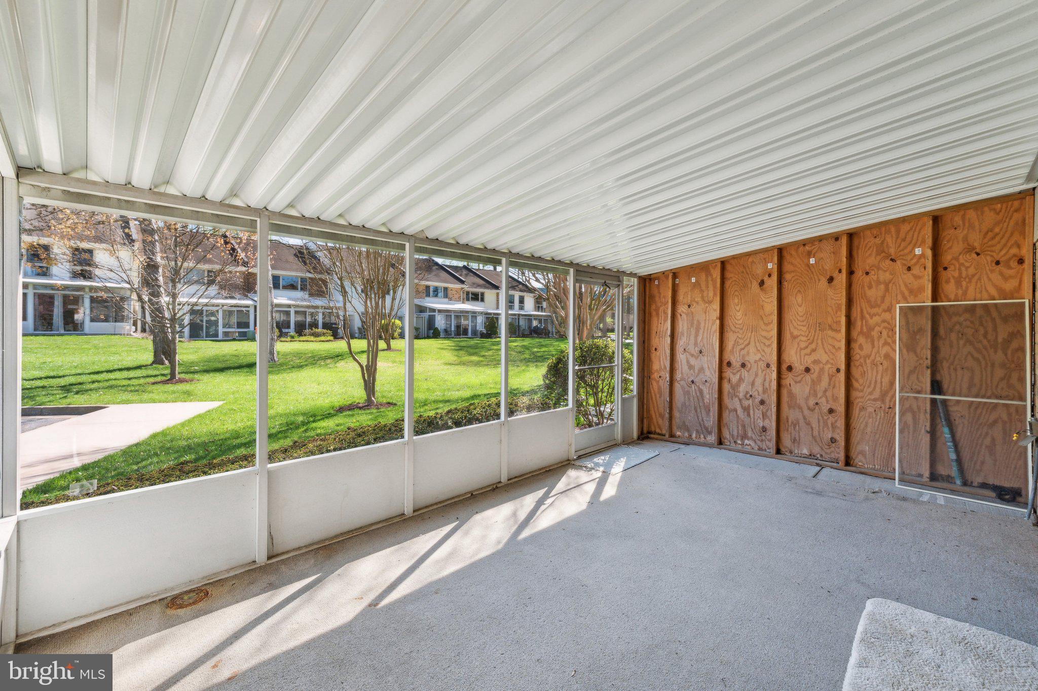 LEISURE WORLD - Residential