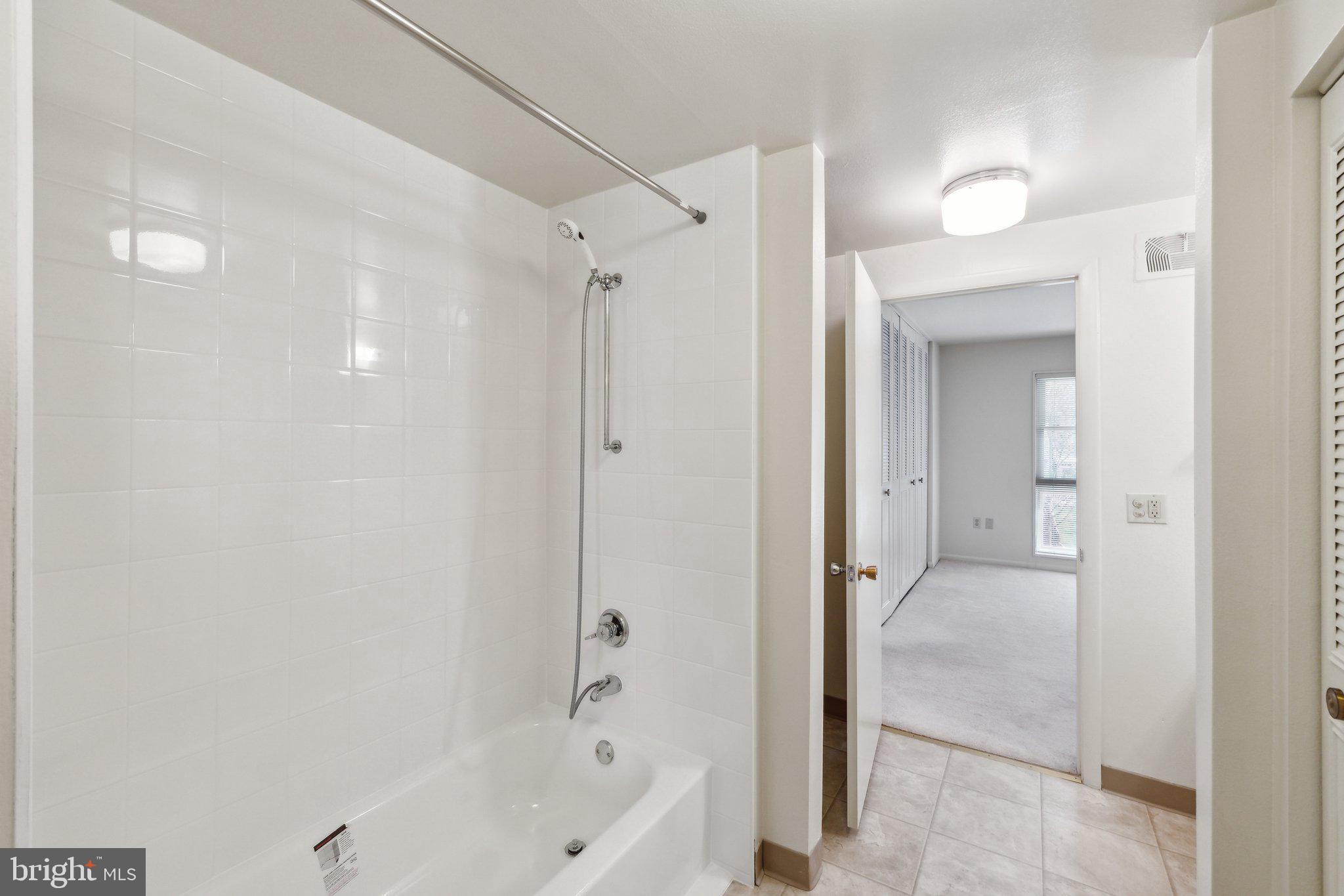 LEISURE WORLD - Residential