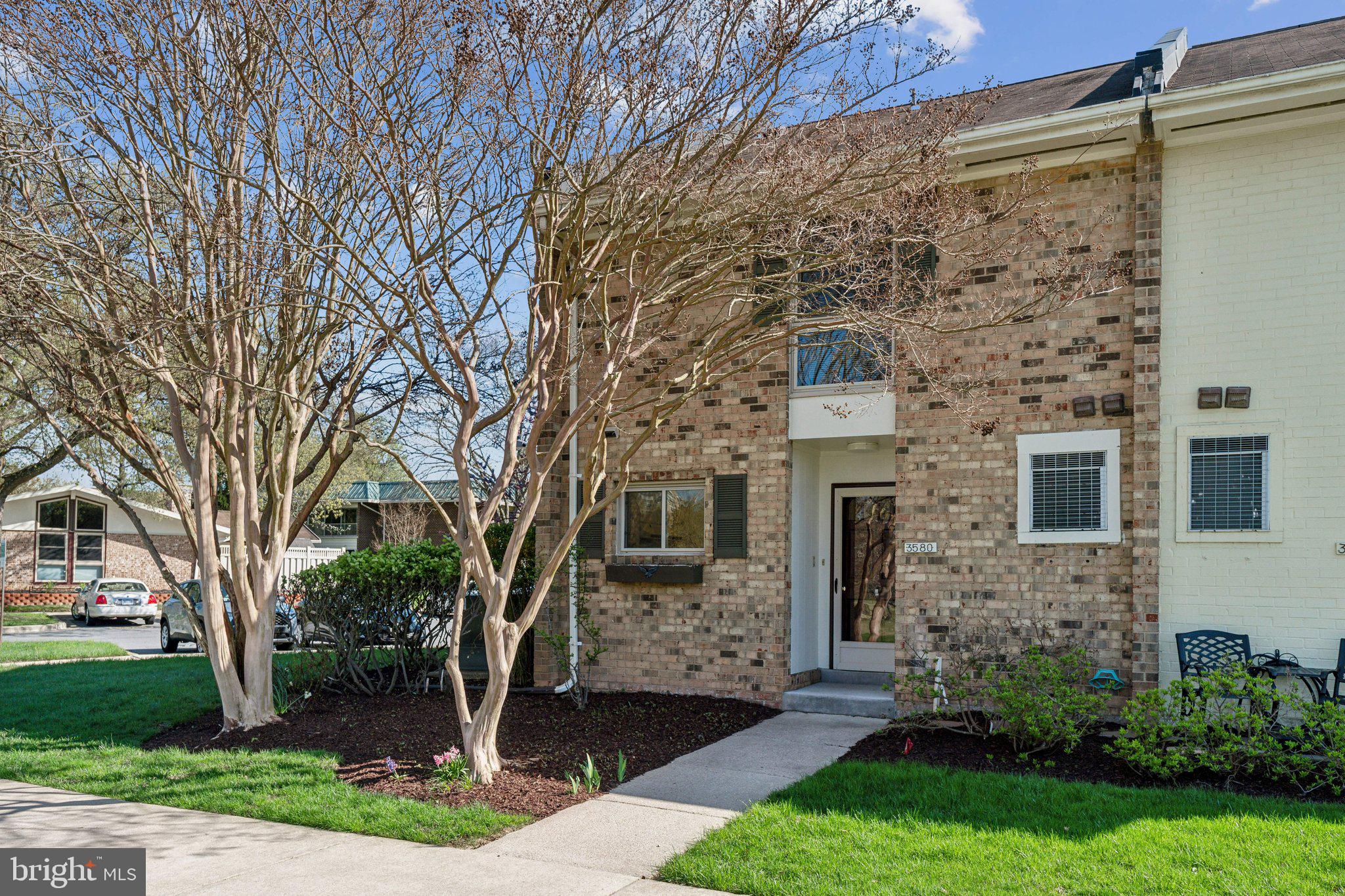 LEISURE WORLD - Residential