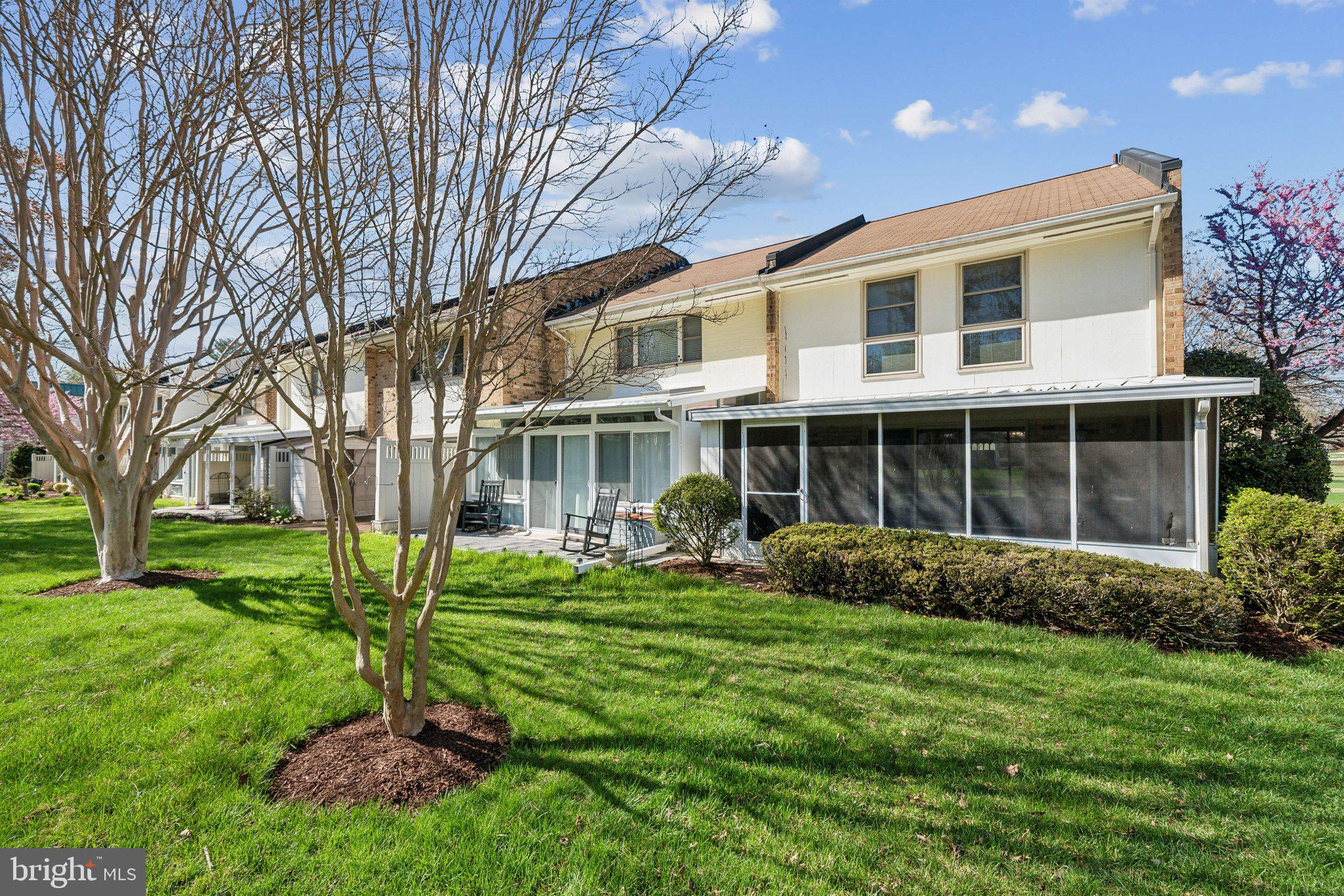 LEISURE WORLD - Residential