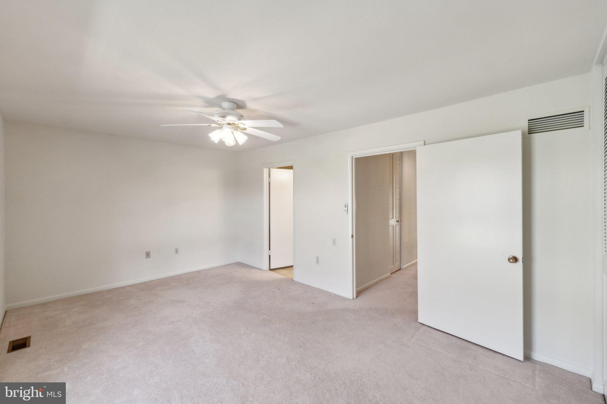 LEISURE WORLD - Residential