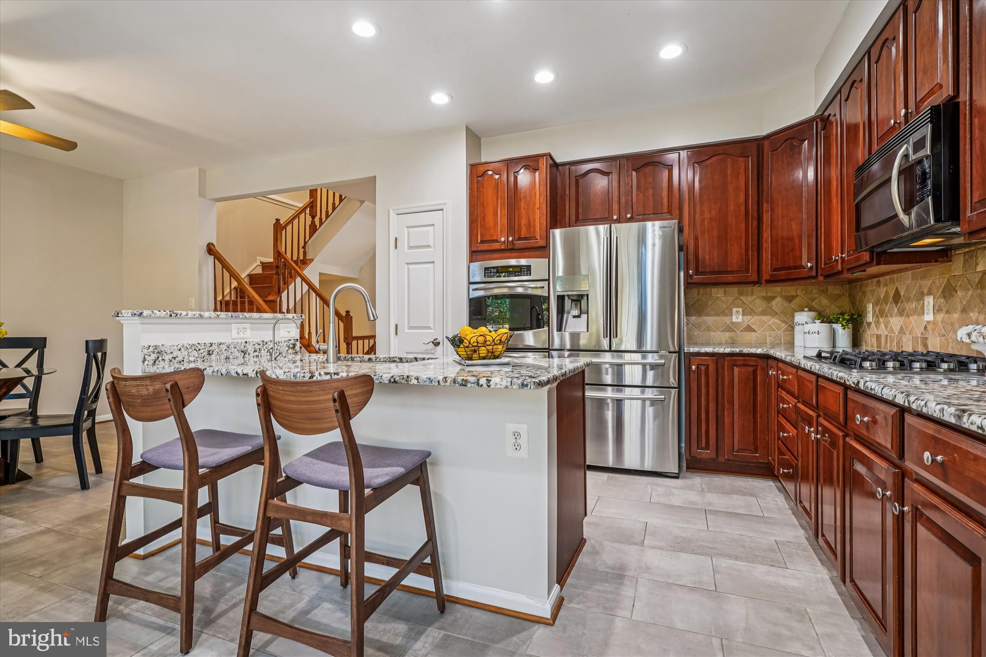 METRO PLACE AT DUNN LORING - Residential