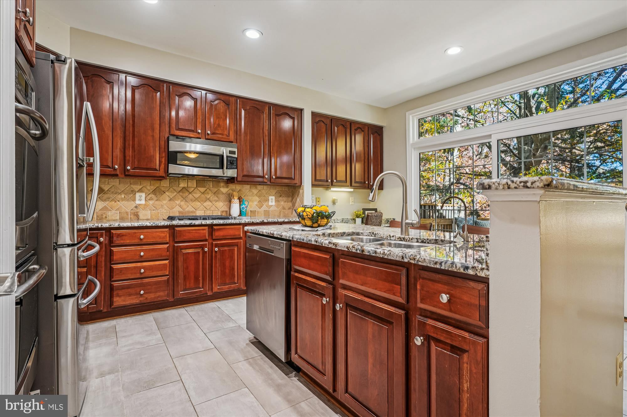 METRO PLACE AT DUNN LORING - Residential