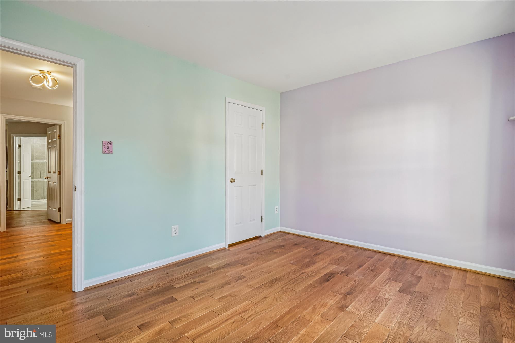 METRO PLACE AT DUNN LORING - Residential