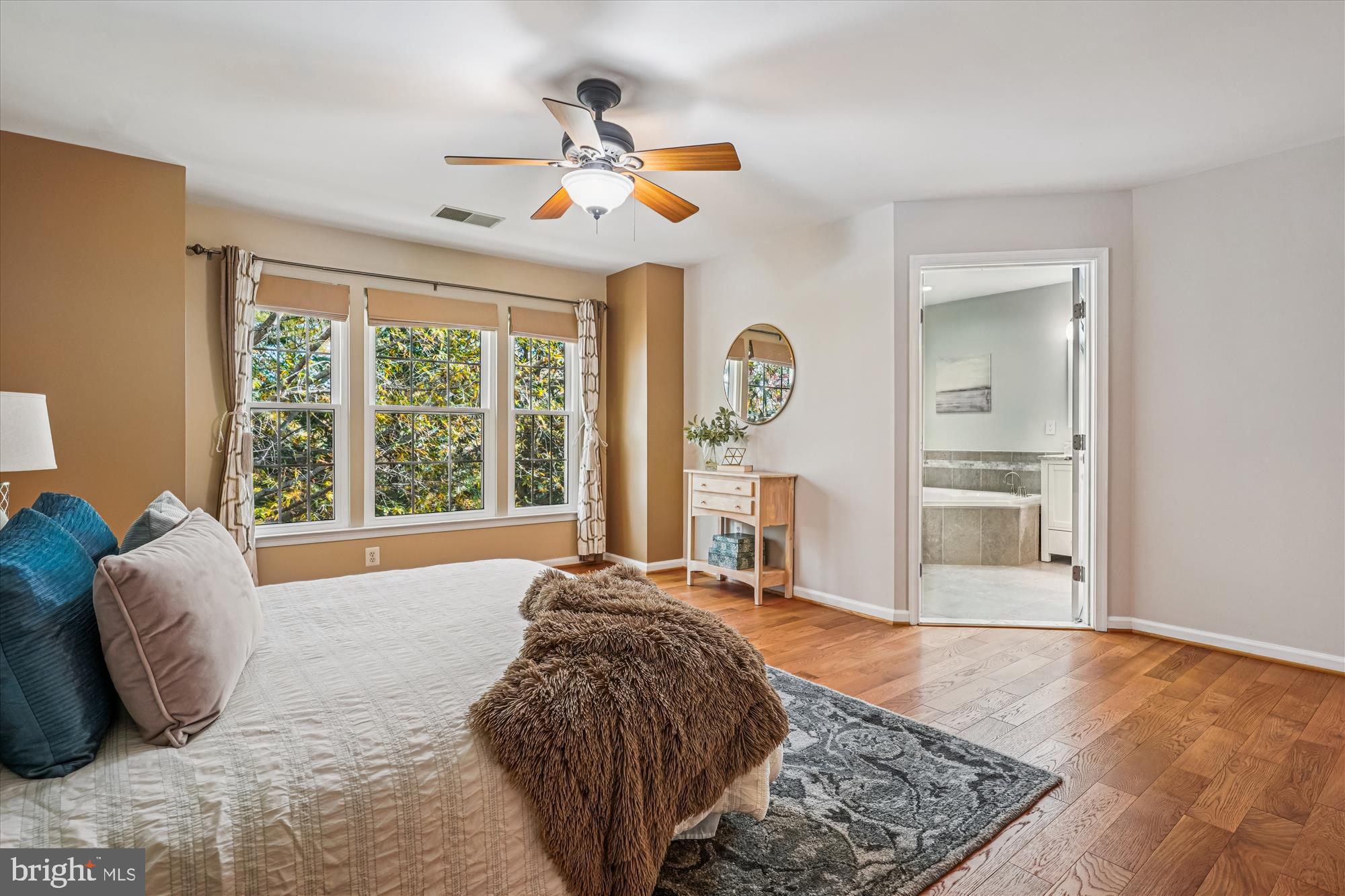 METRO PLACE AT DUNN LORING - Residential