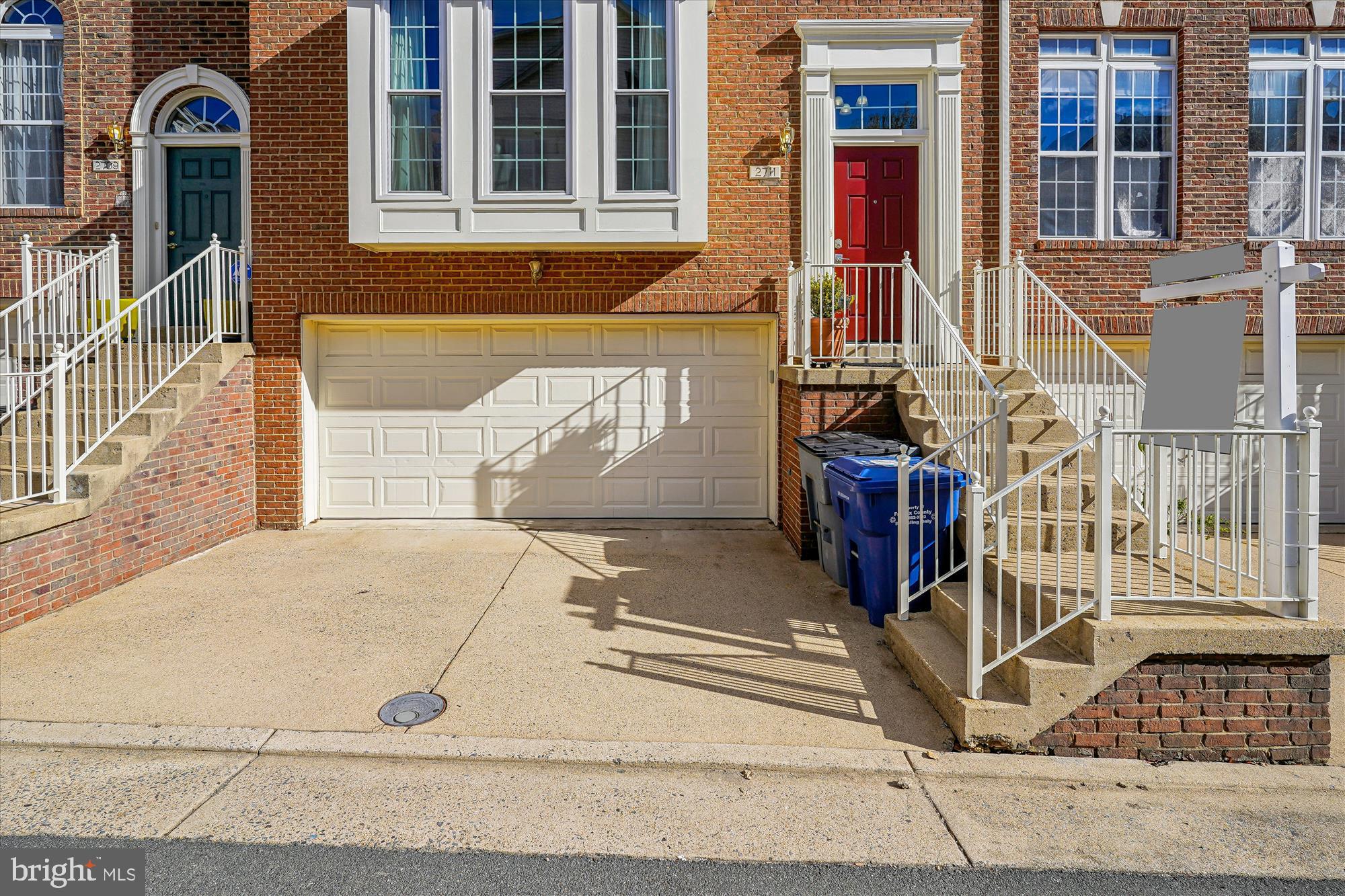 METRO PLACE AT DUNN LORING - Residential