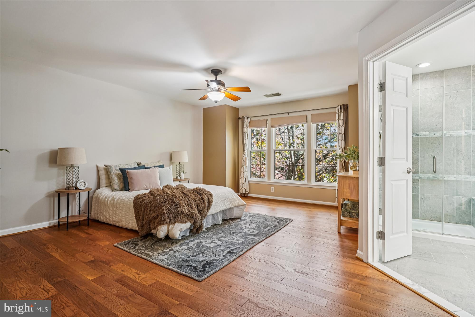 METRO PLACE AT DUNN LORING - Residential