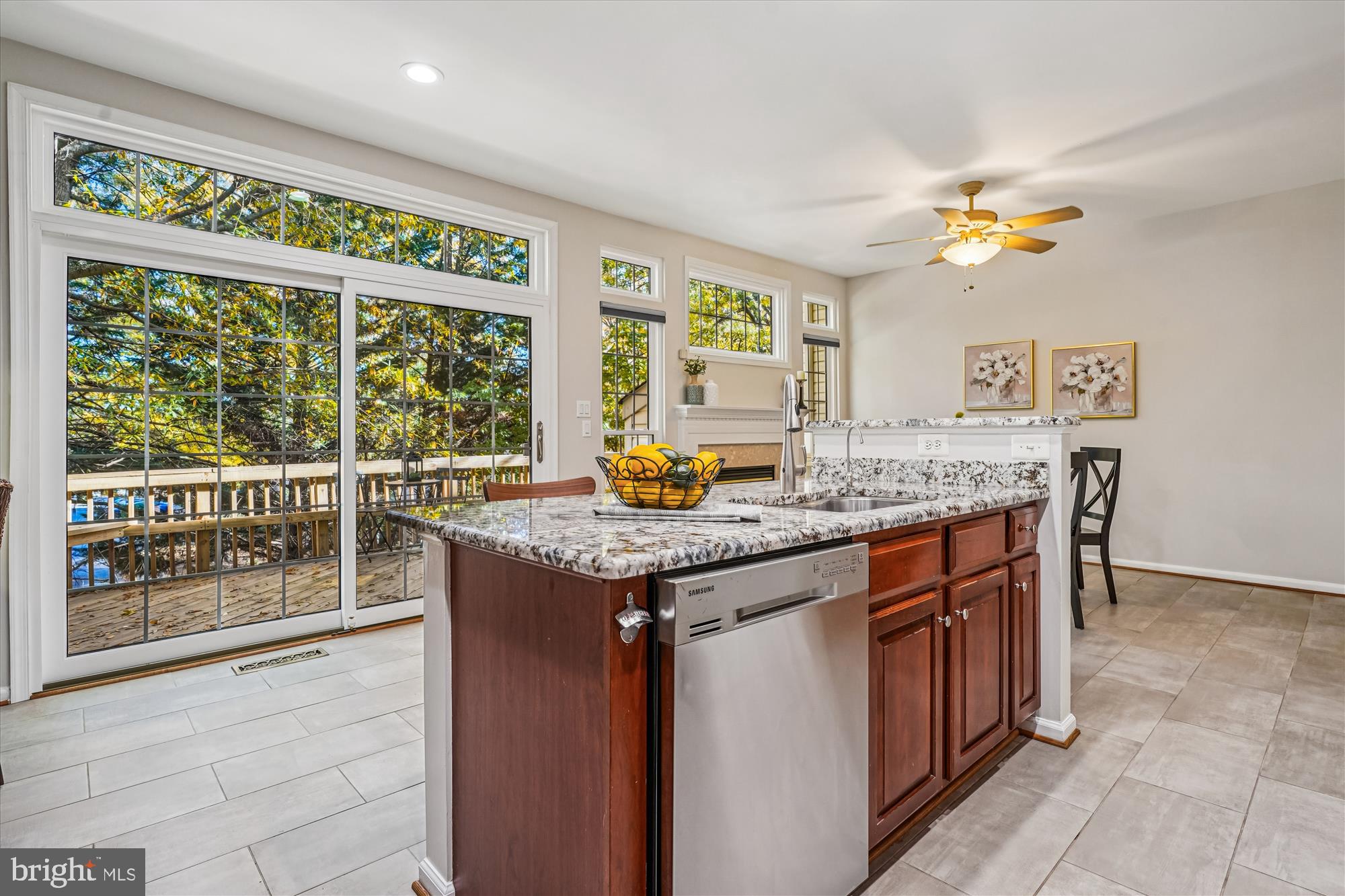 METRO PLACE AT DUNN LORING - Residential