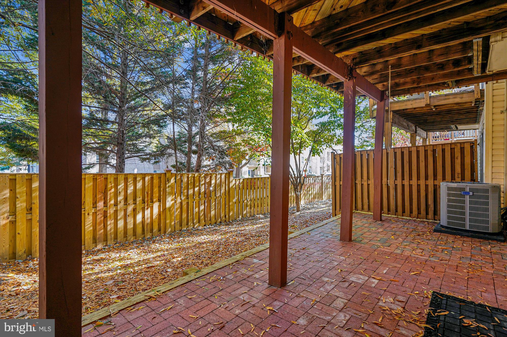 METRO PLACE AT DUNN LORING - Residential