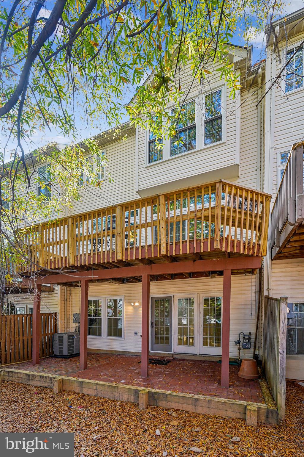 METRO PLACE AT DUNN LORING - Residential