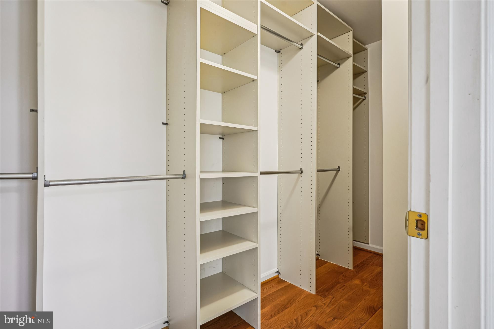 METRO PLACE AT DUNN LORING - Residential