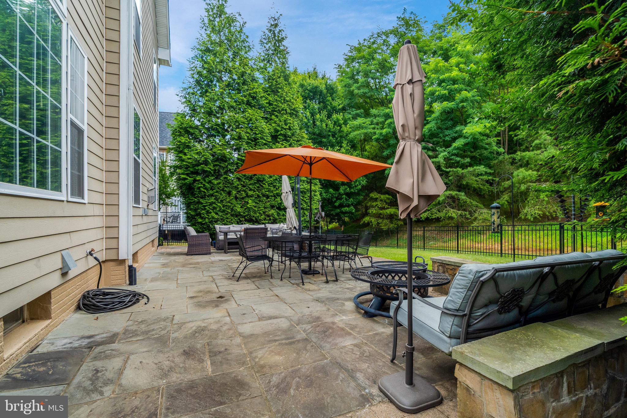 LANSDOWNE ON THE POTOMAC - Residential