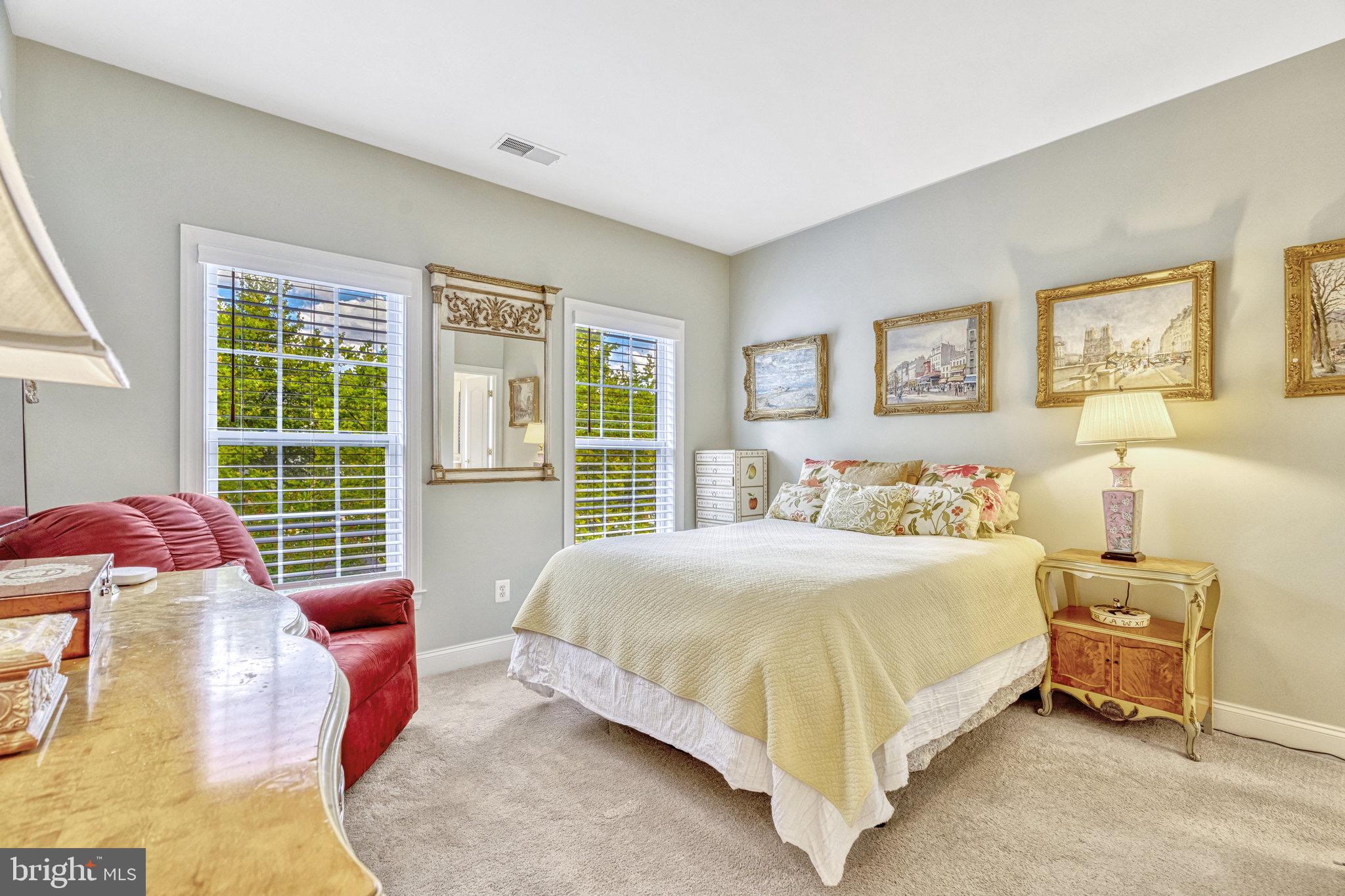 LANSDOWNE ON THE POTOMAC - Residential