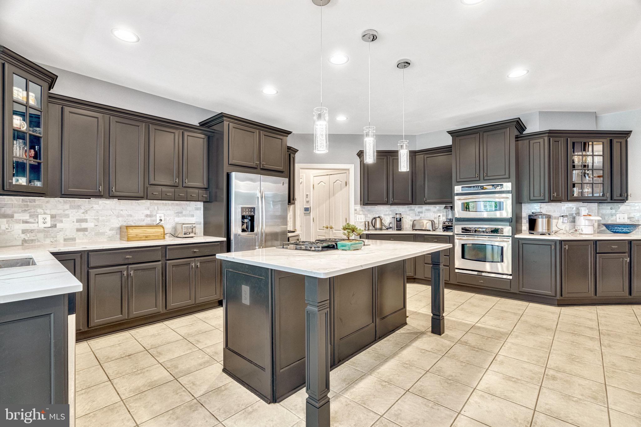 LANSDOWNE ON THE POTOMAC - Residential