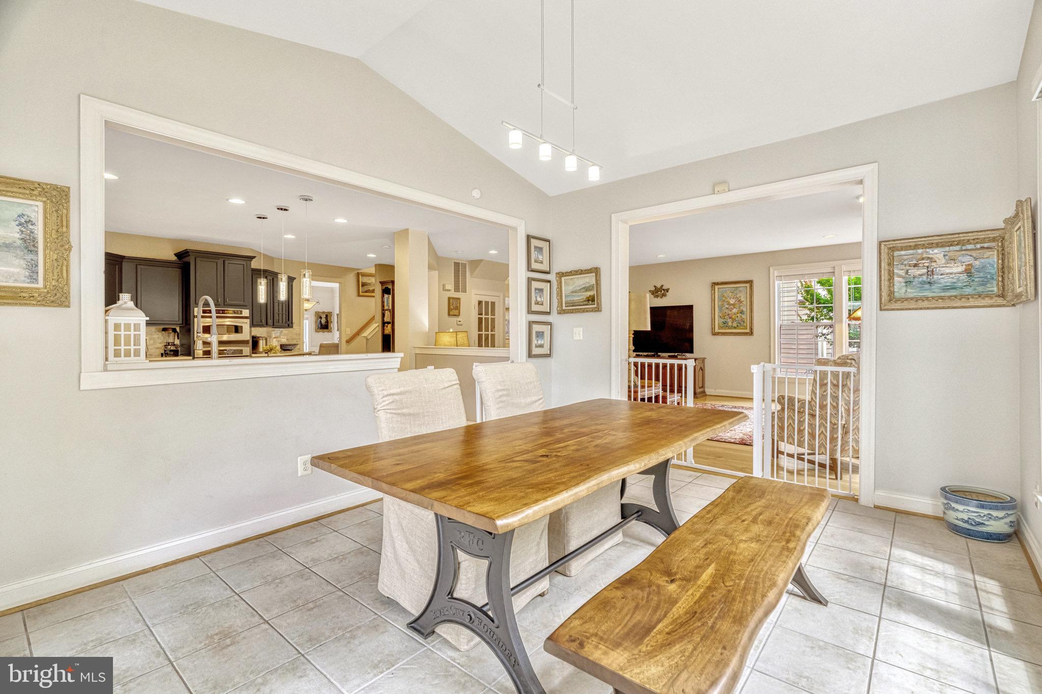 LANSDOWNE ON THE POTOMAC - Residential