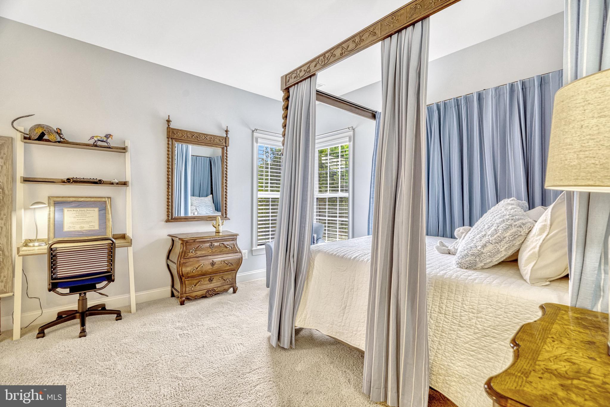 LANSDOWNE ON THE POTOMAC - Residential