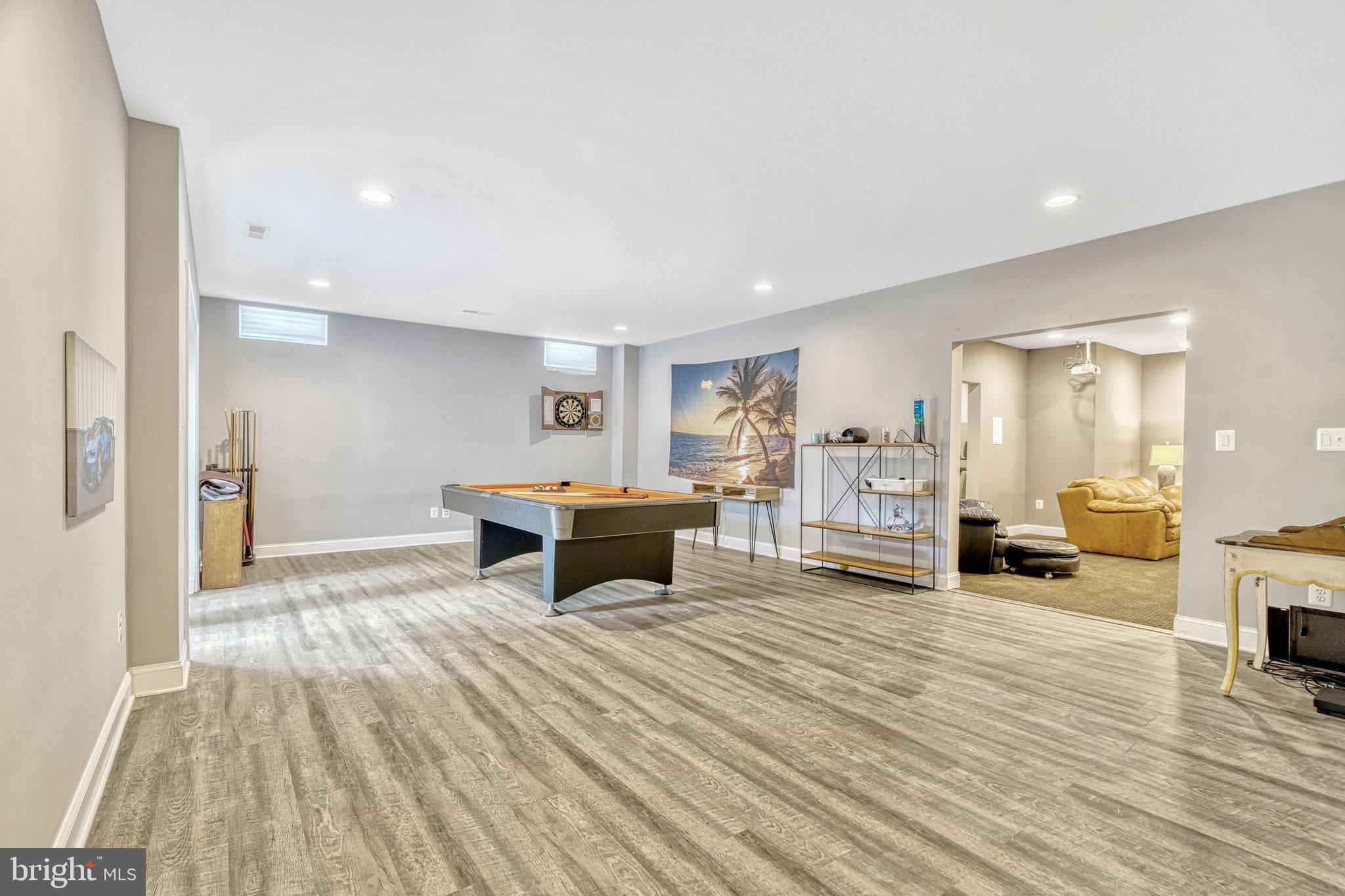 LANSDOWNE ON THE POTOMAC - Residential