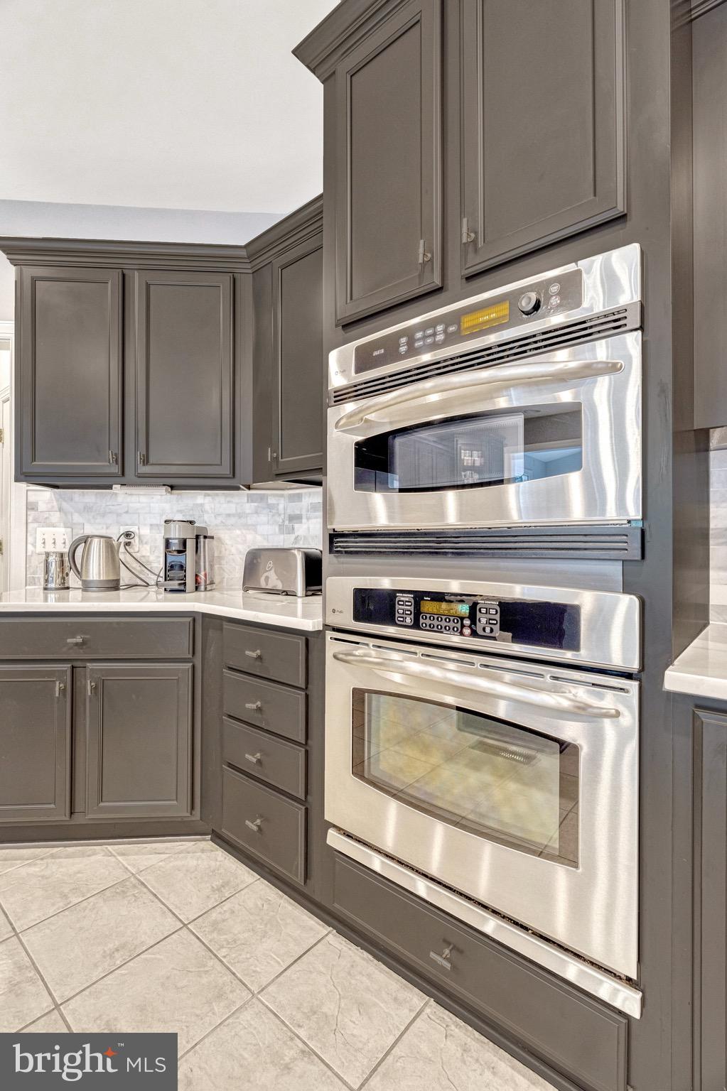 LANSDOWNE ON THE POTOMAC - Residential