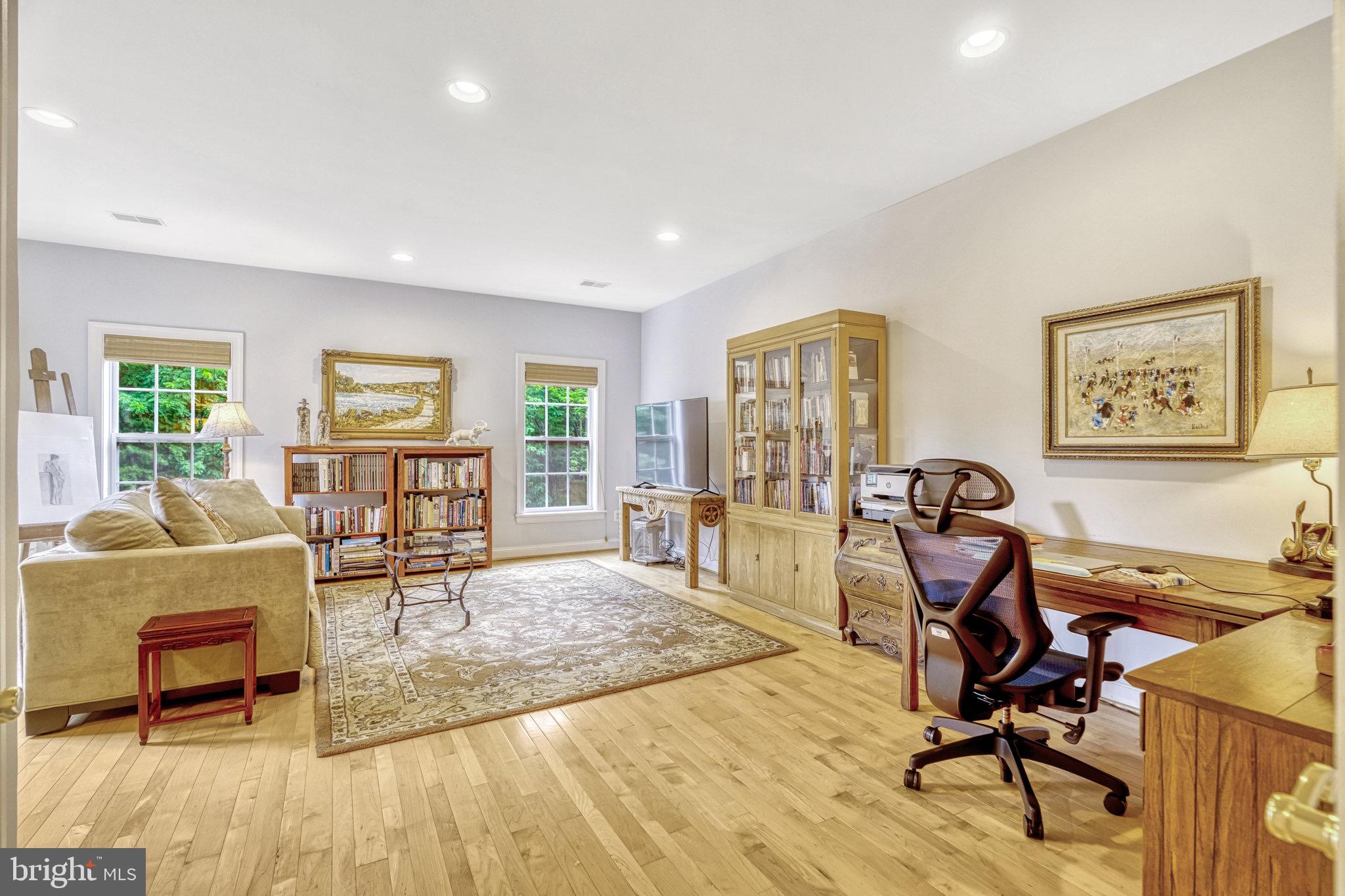 LANSDOWNE ON THE POTOMAC - Residential