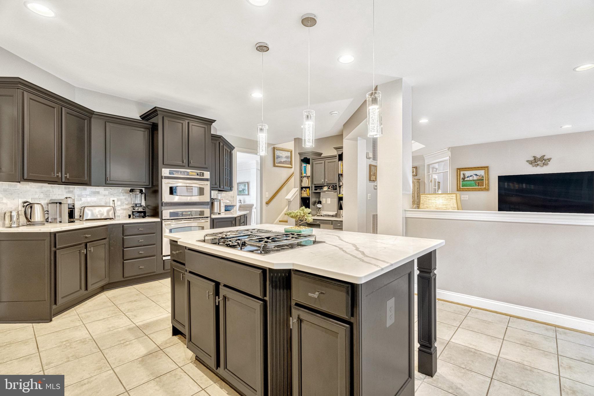 LANSDOWNE ON THE POTOMAC - Residential