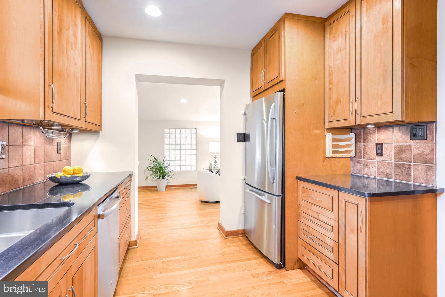 MC LEAN WOODS - Residential Lease