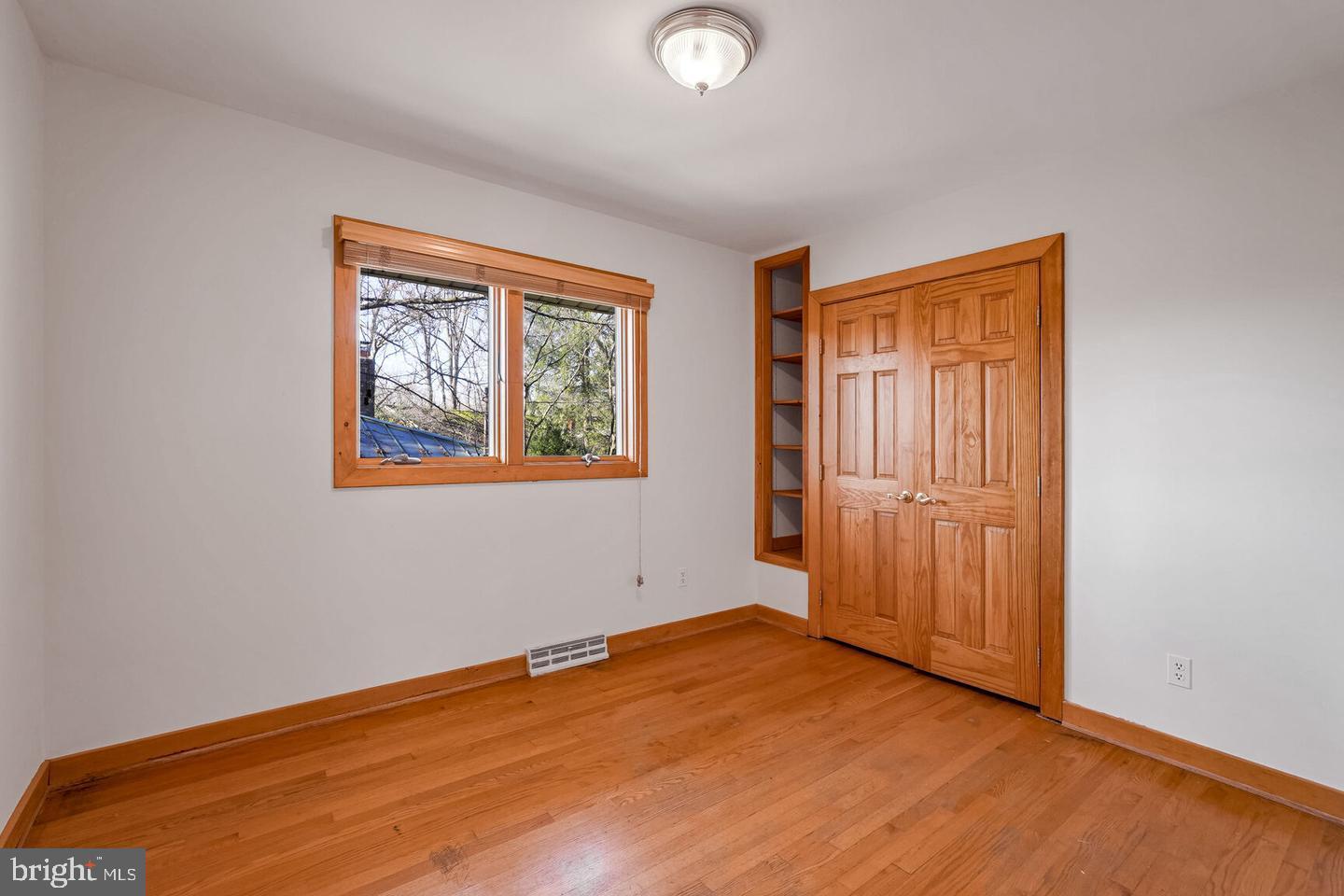 MC LEAN WOODS - Residential Lease