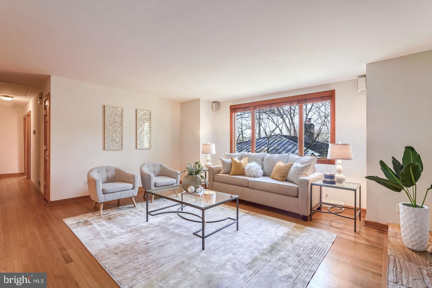 MC LEAN WOODS - Residential Lease