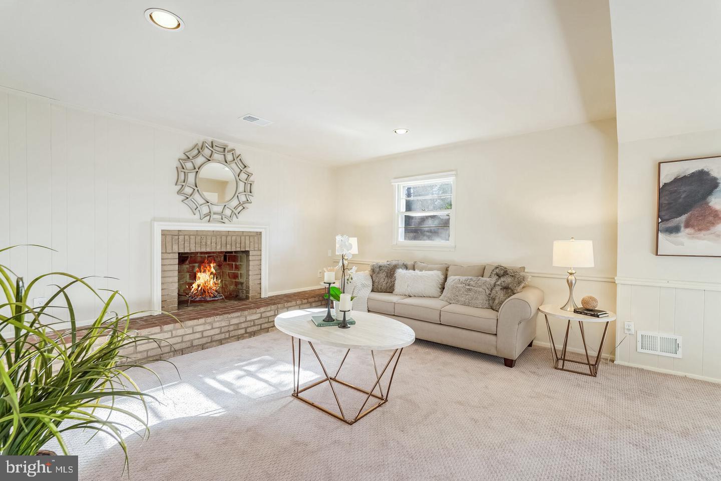 MC LEAN WOODS - Residential Lease