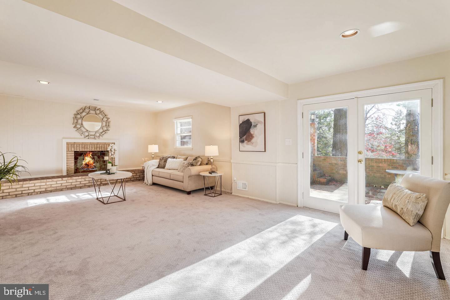 MC LEAN WOODS - Residential Lease