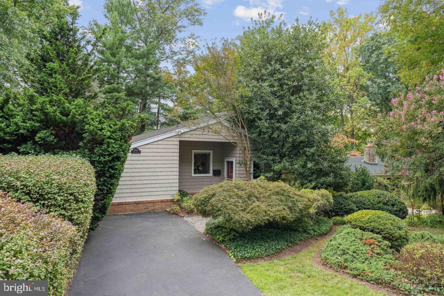 MC LEAN WOODS - Residential Lease