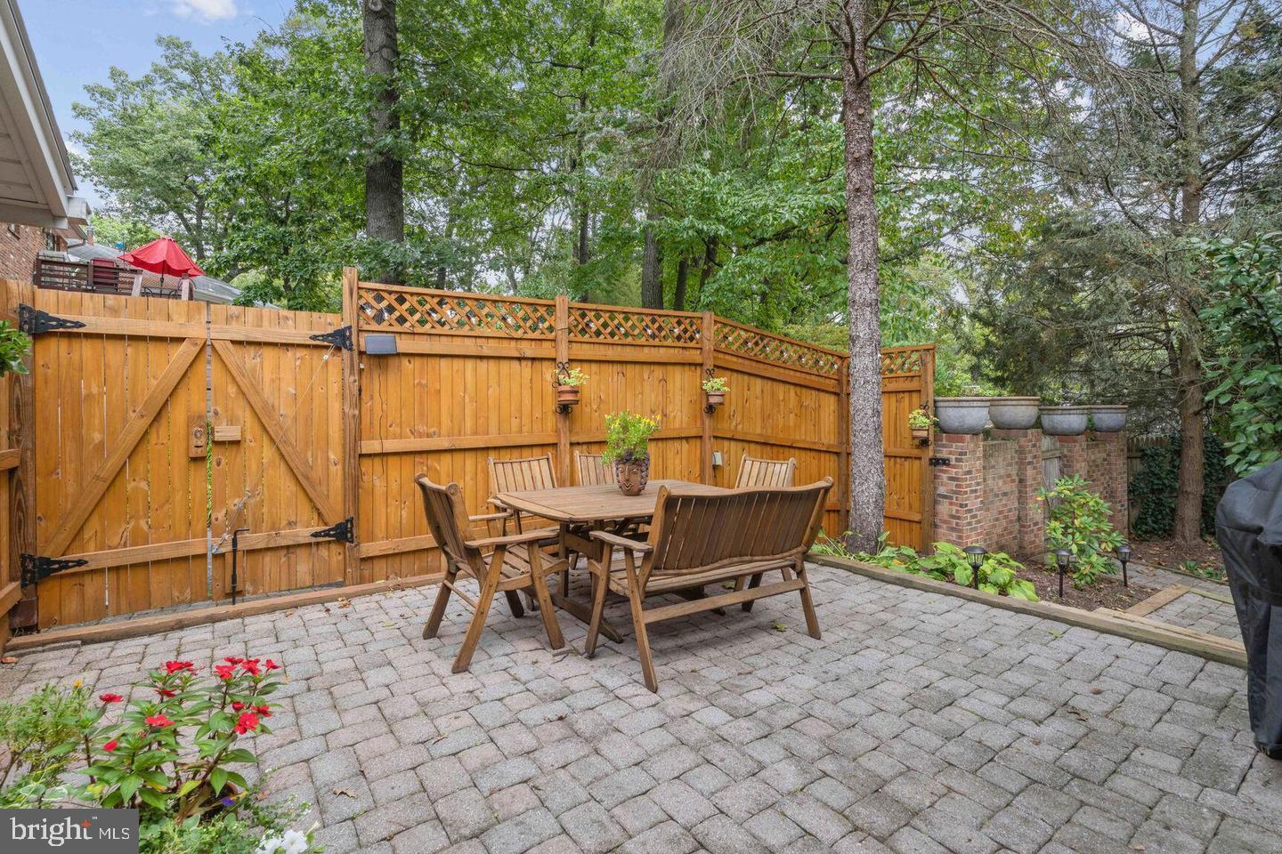 MC LEAN WOODS - Residential Lease