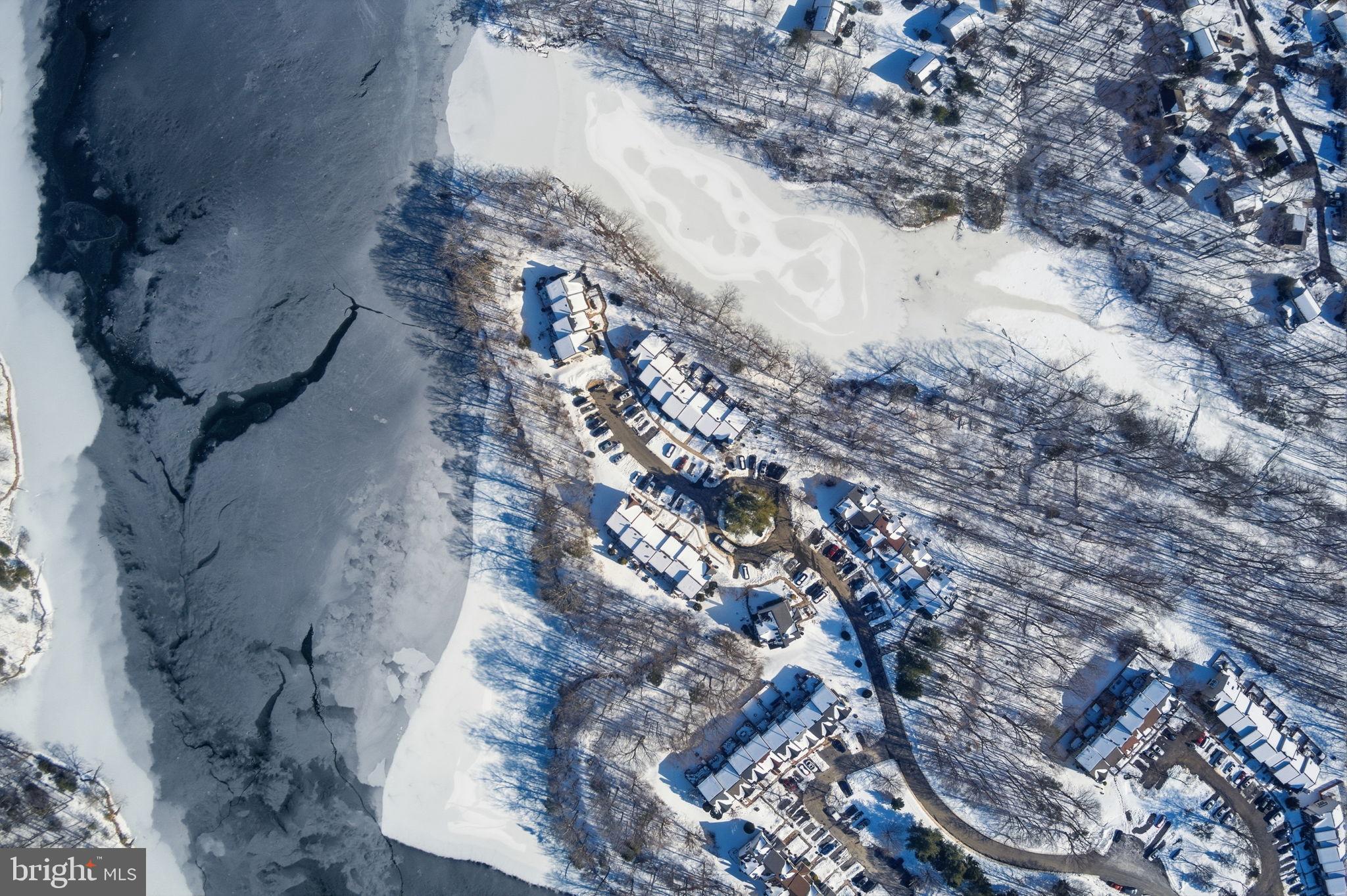 LANDINGS POINT CONDO - Residential